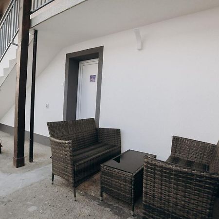 Apartmani Otasevic คลาโดโว ภายนอก รูปภาพ