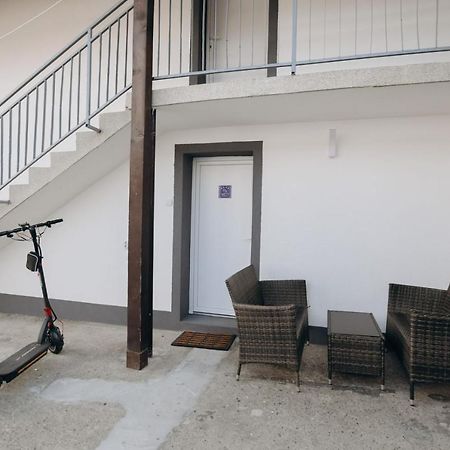 Apartmani Otasevic คลาโดโว ภายนอก รูปภาพ