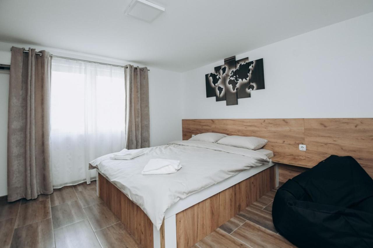 Apartmani Otasevic คลาโดโว ภายนอก รูปภาพ