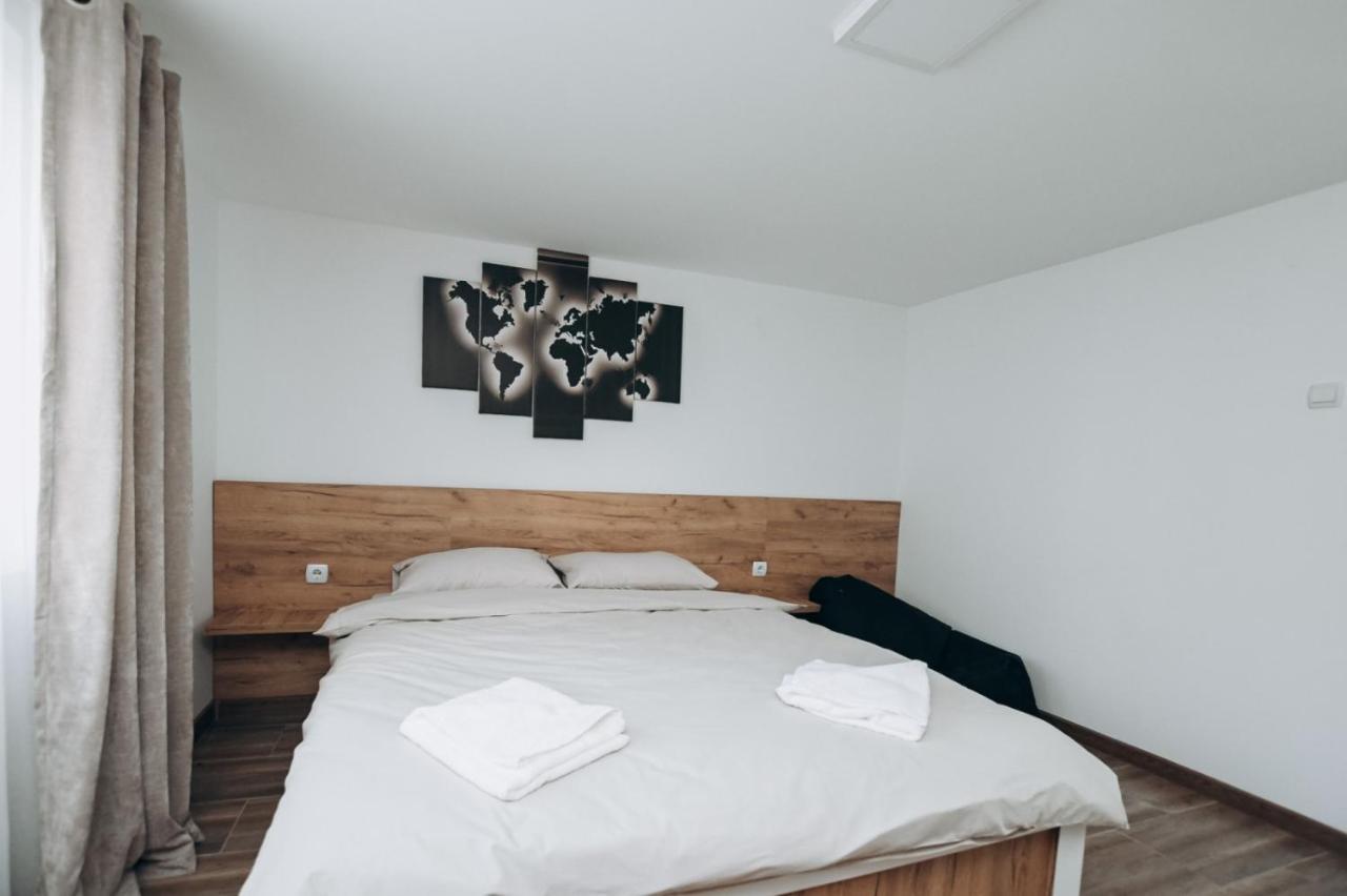 Apartmani Otasevic คลาโดโว ภายนอก รูปภาพ