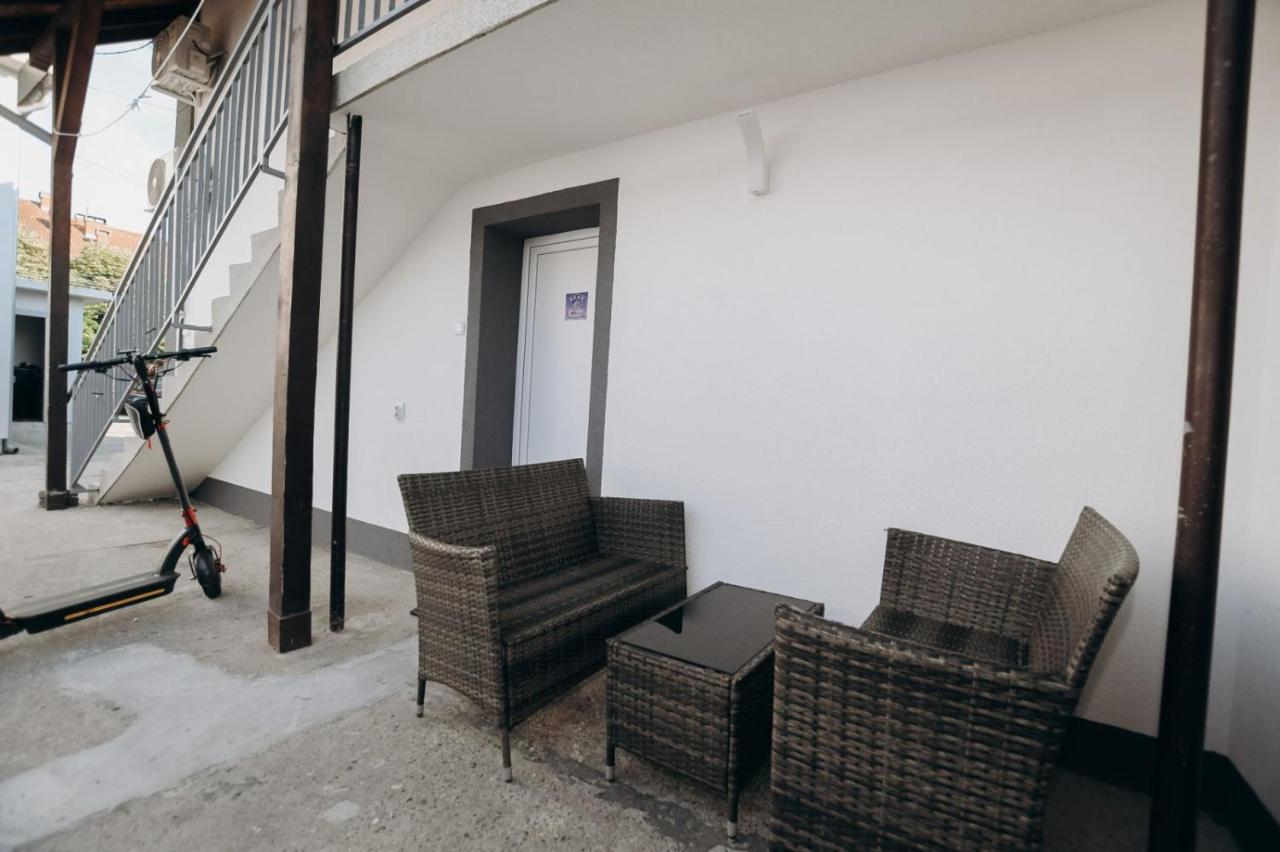 Apartmani Otasevic คลาโดโว ภายนอก รูปภาพ